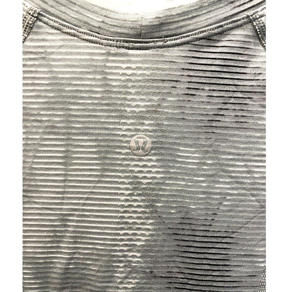 Lululemon Grey Swiftly Tech Patterned/Horiz. Stri… - image 3